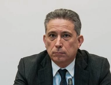 Ο Κώστας Χρυσόγονος εξηγεί τι συμβαίνει με τη συνταγματική αναθεώρηση και γιατί επικρίνει τον Α.Τσίπρα